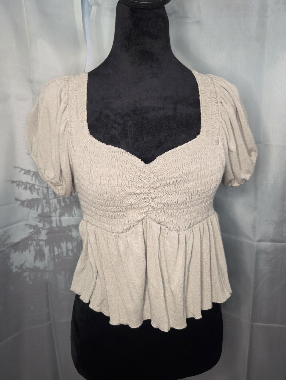 Sky and Sparrow Green Smocked Peplum Crop Top